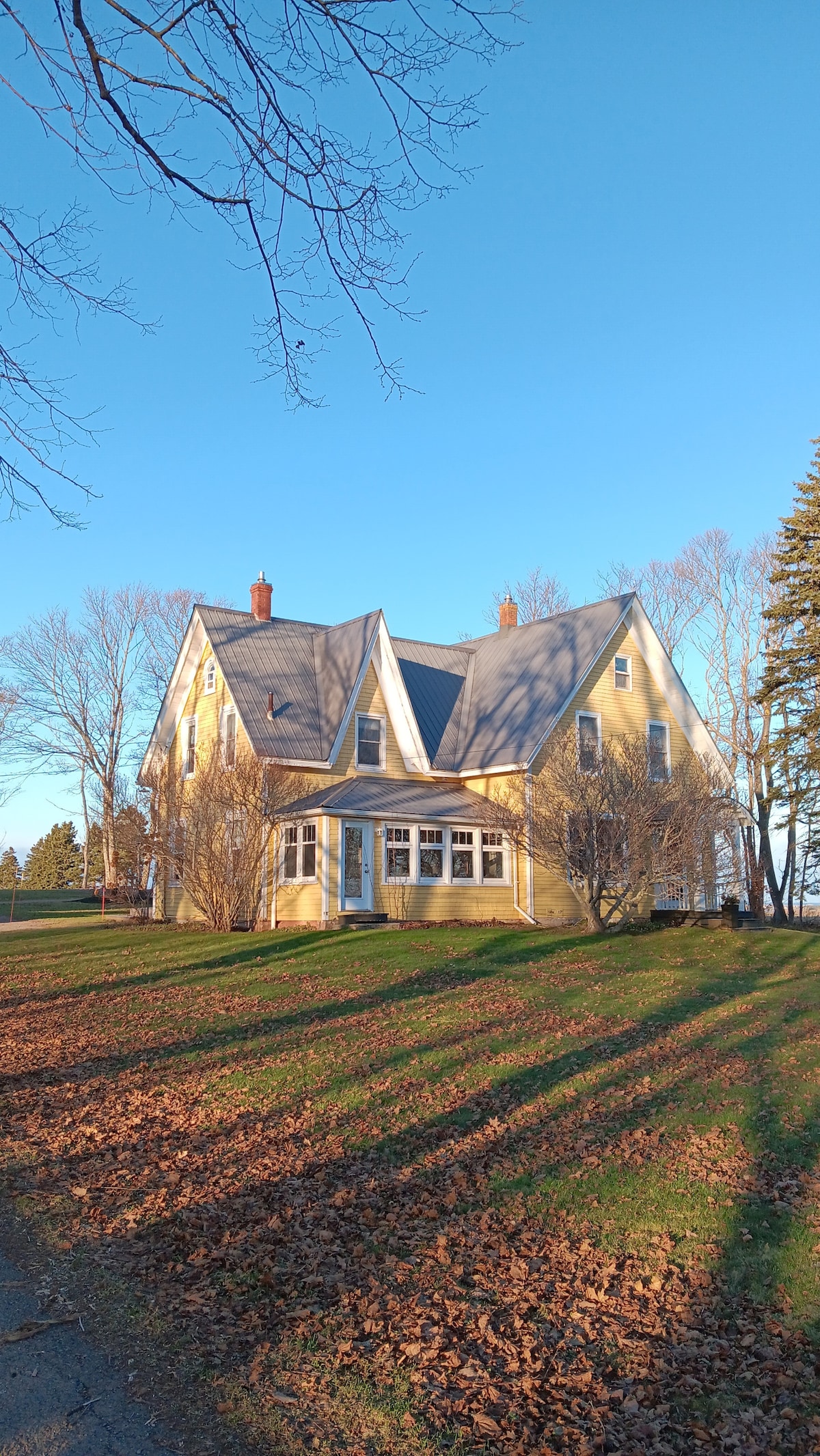 Lovely New London country home