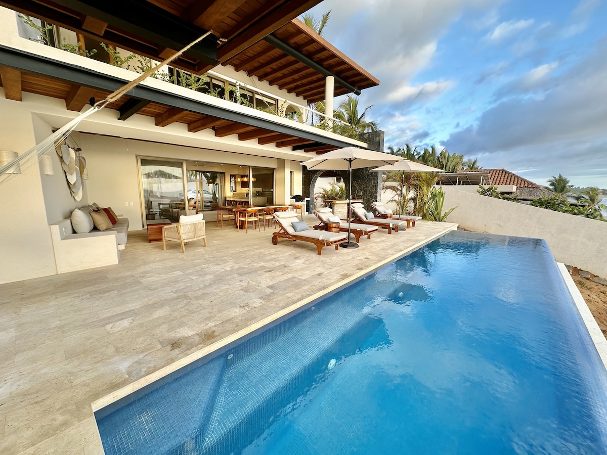 Casa Perla del Mar, Oceanfront, Playa La Saladita