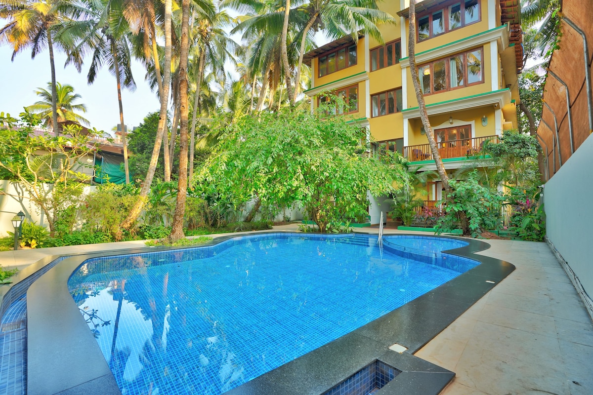 Luxury 2 bedroom with Pool near beach in North Goa