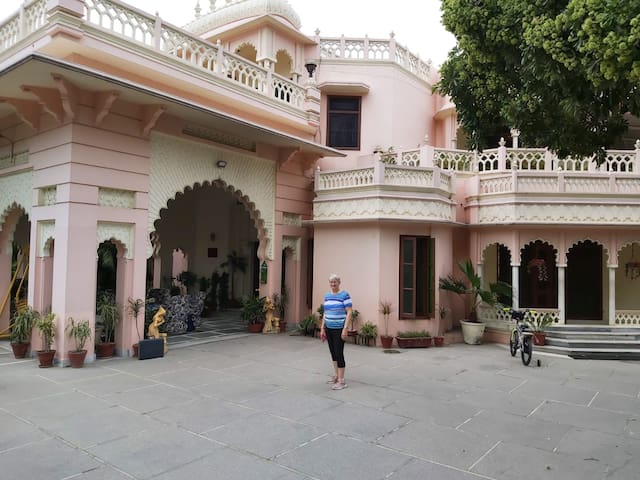 Jalandhar的民宿