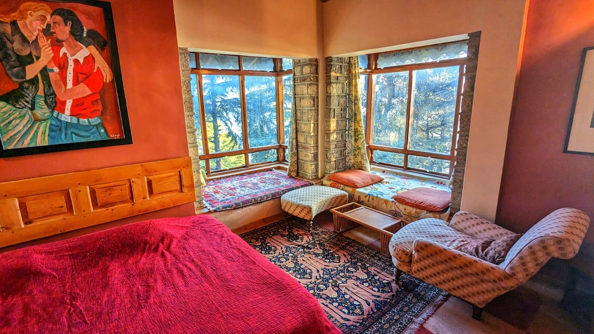 Mountain View 3bhk Near Mall Road| Deodar Retreat