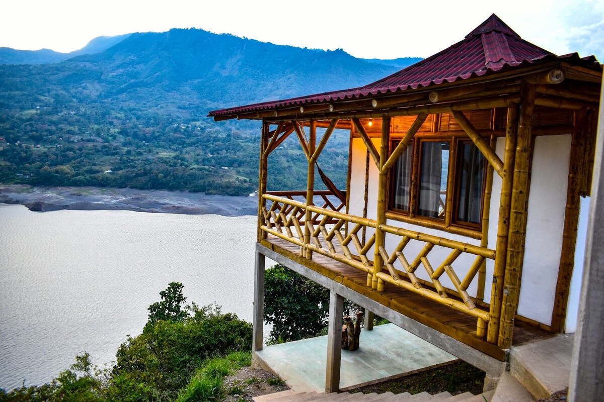 Hermosa cabaña campestre con vista a la represa.