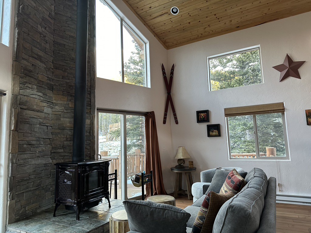 Cozy Chalet in the Mountains