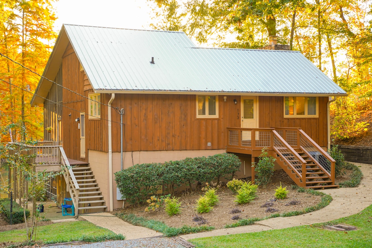 Cabin at Lake Martin