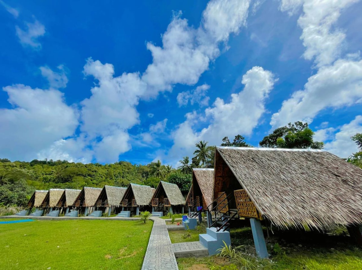 Enchanting Mega Paraw Resort