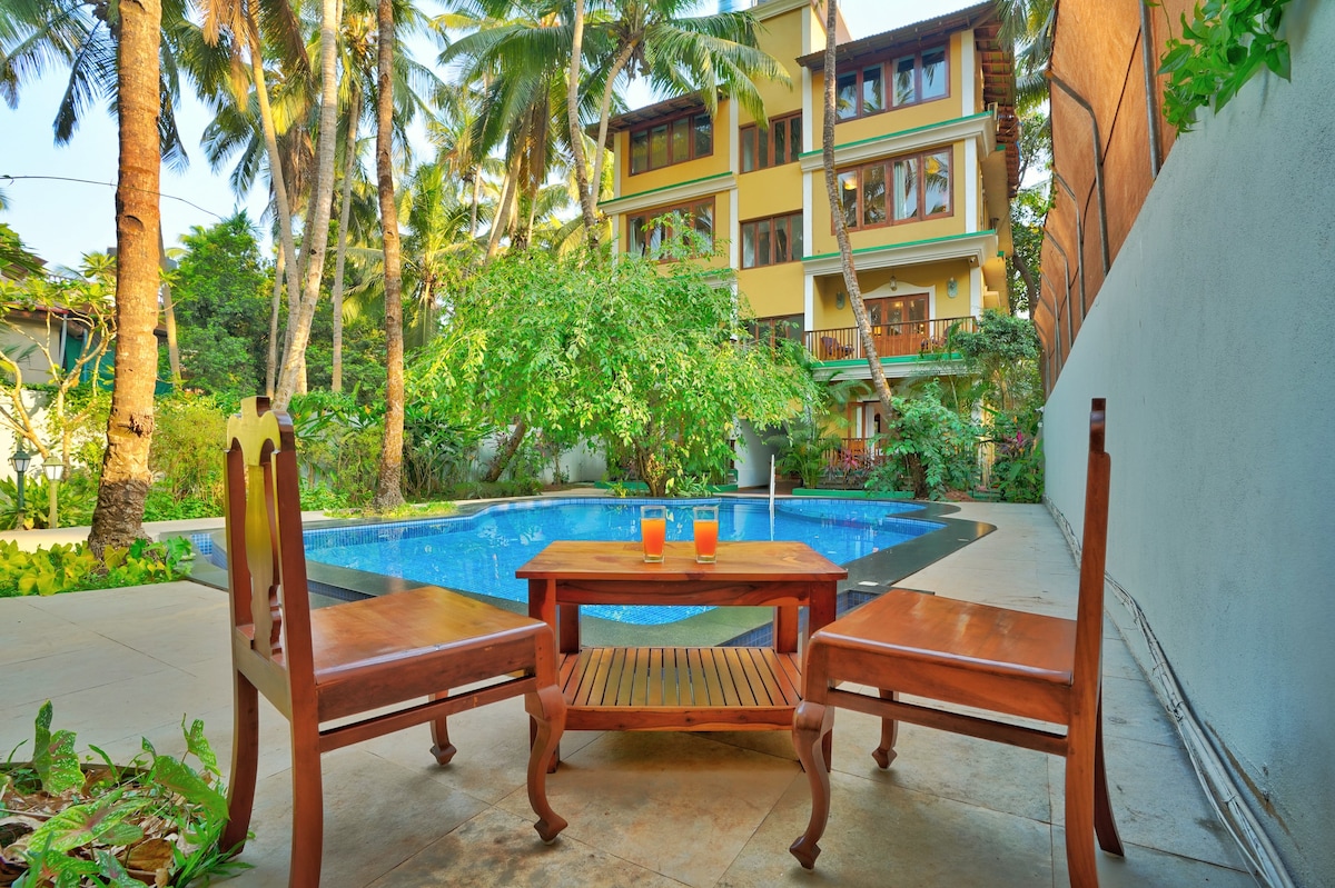 Luxury Apartment with pool near Beach in North Goa