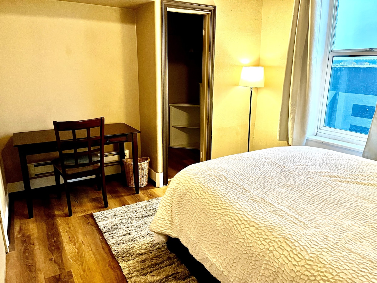 2卧室，位于市中心历史悠久的公寓