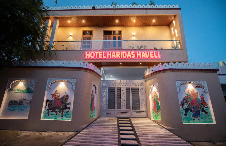 Superior Deluxe @ Haridas Haveli by Aster Hotels