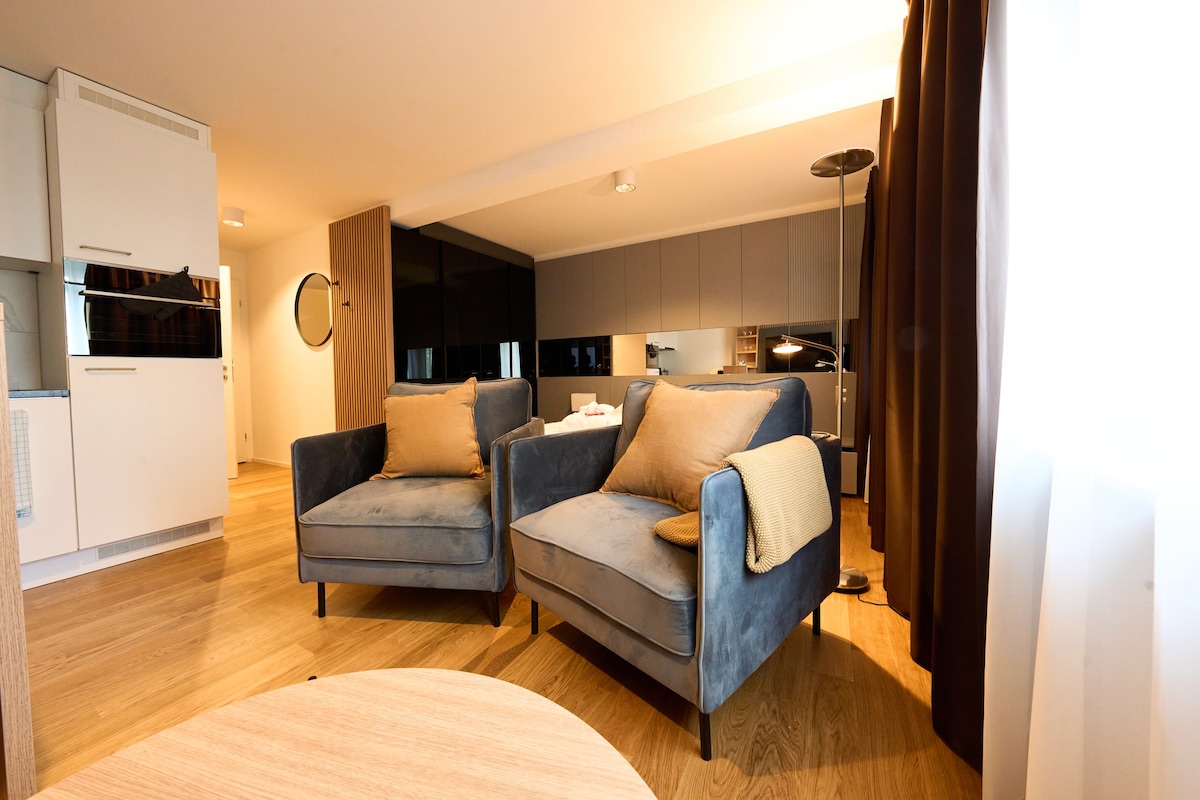 New Apartment Zürich Airport • service & cleaning