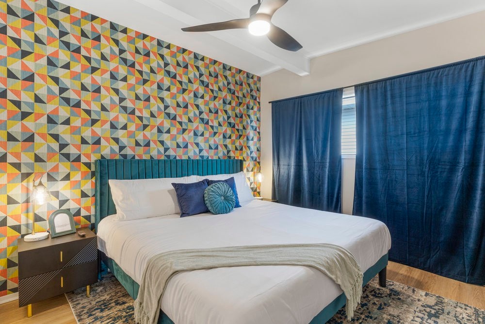 Rare Retro Gem near DT + Expo w/King Beds and Pool