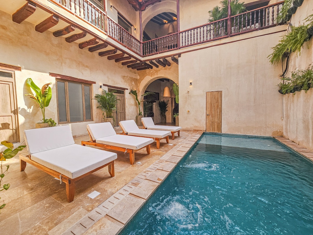 Luxury 11 Bedroom Old City Villa