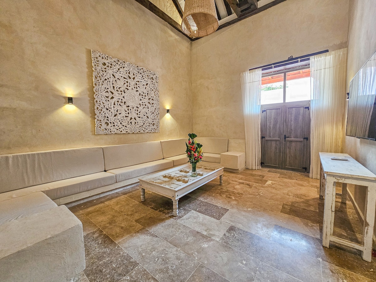 Luxury 11 Bedroom Old City Villa