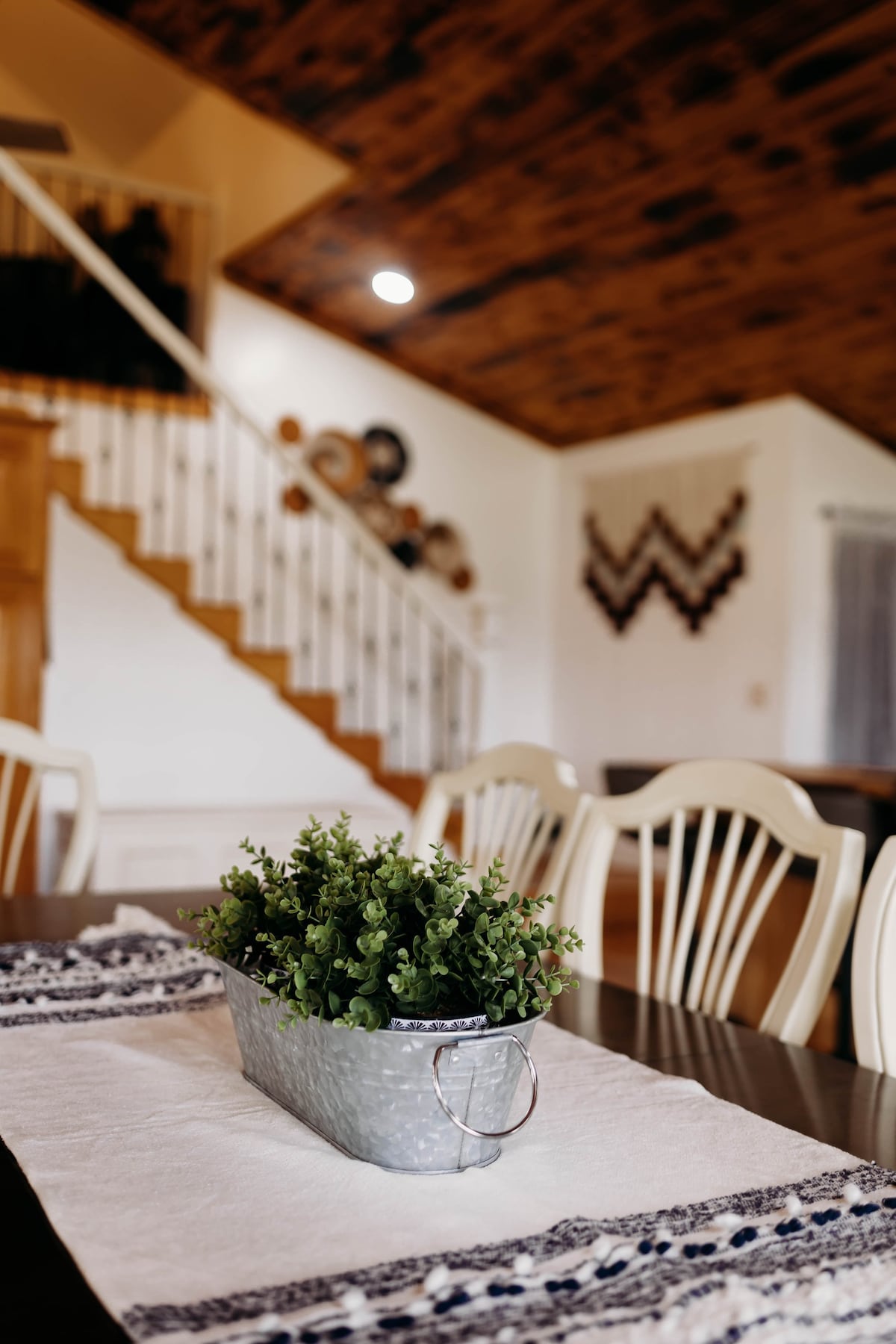 Modern Farmhouse & Game room w/Hot Tub & Views