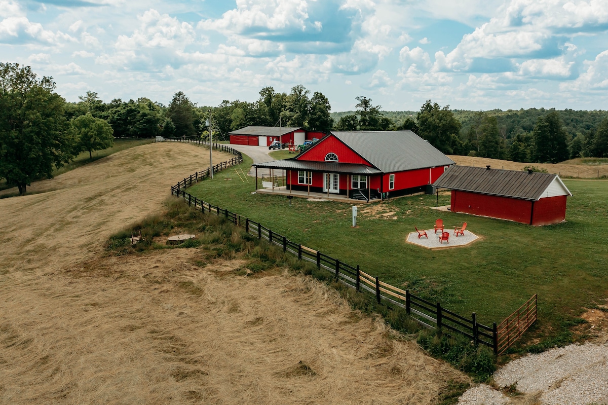 Modern Farmhouse & Game room w/Hot Tub & Views