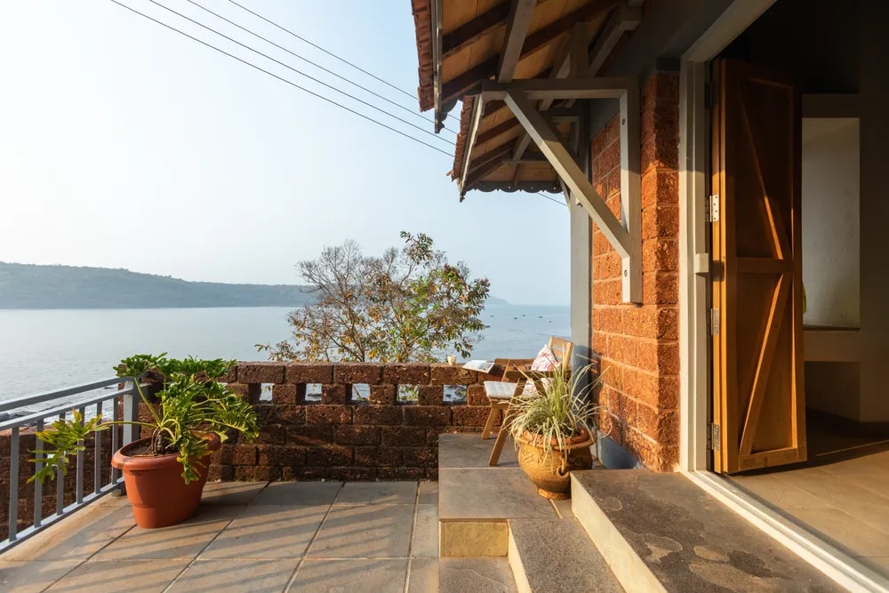 3BR Scenic Ocean View Villa in Konkan