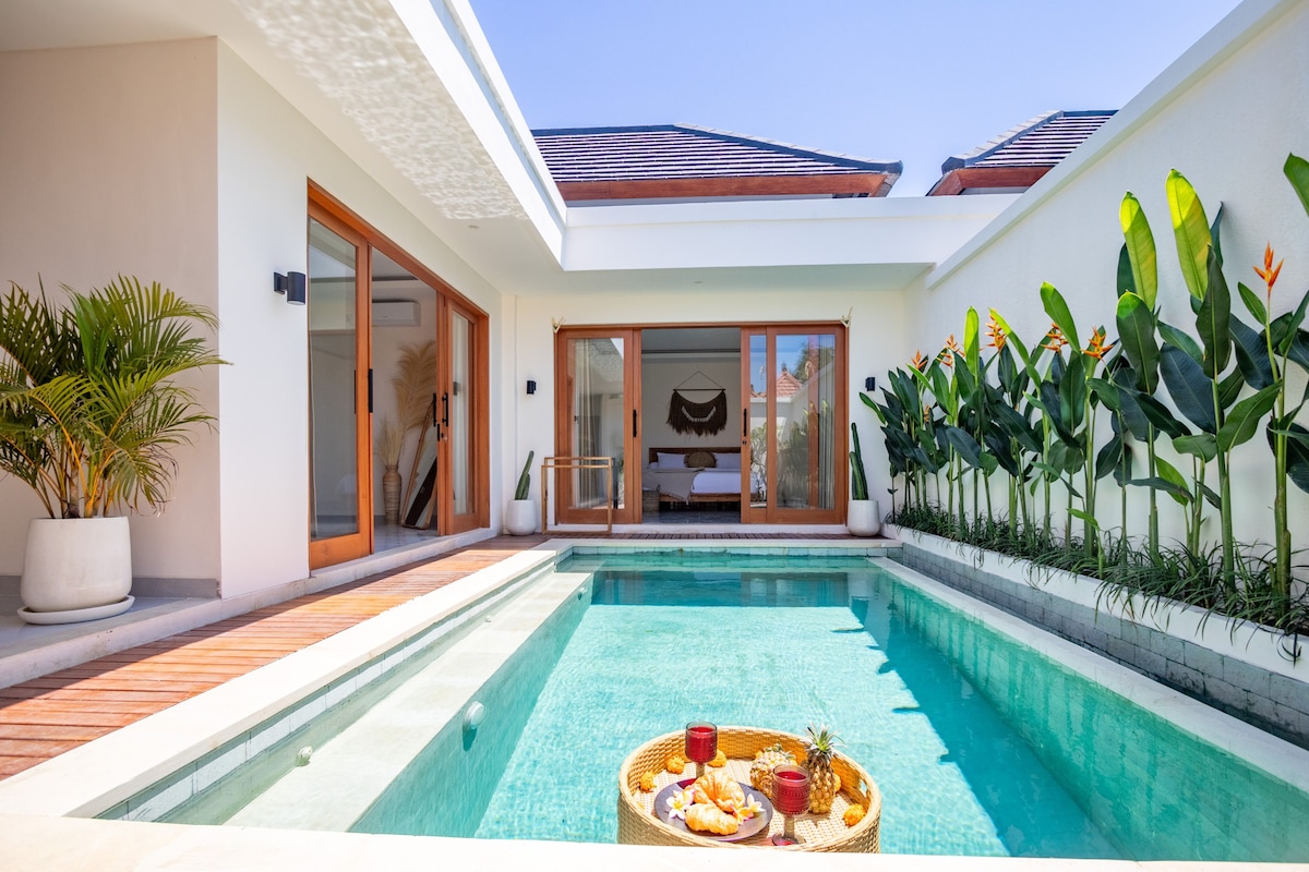 Best Place by walking ! Brand NEW Villa_ Canggu