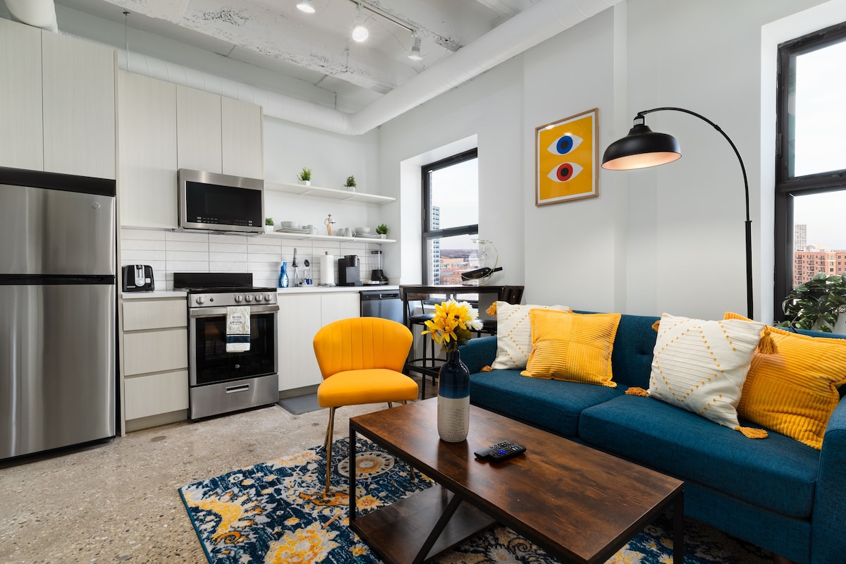 Regal Stylish Uptown Loft Montrose Beach WFH Gym