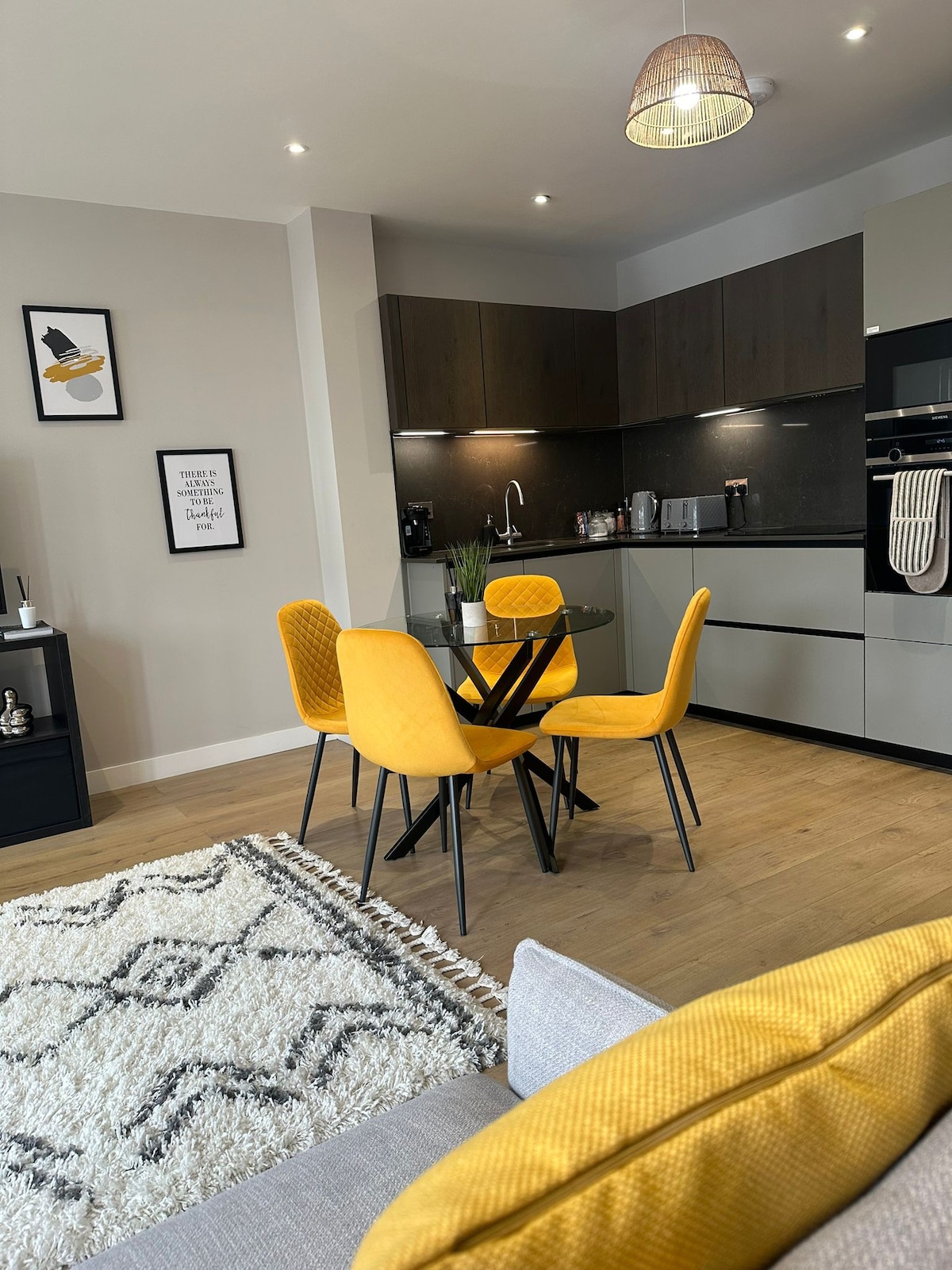 2-bed Richardson Deluxe Apartments-Central London