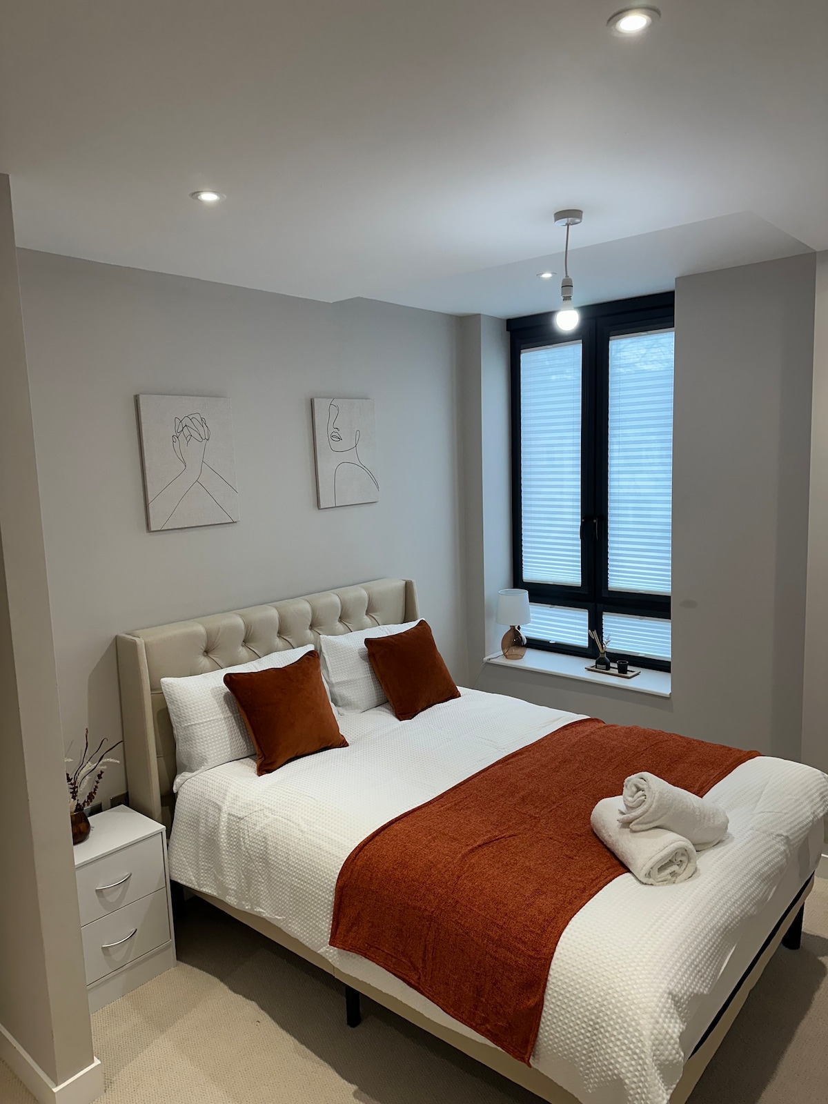 2-bed Richardson Deluxe Apartments-Central London