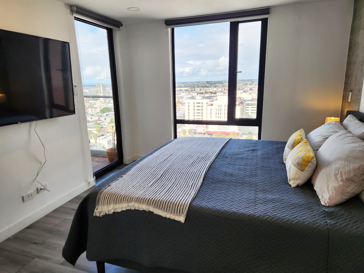 Downtown Apt with Balcony City View | Gym & Lounge