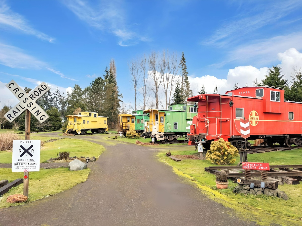 Olympic Railway Inn Entire Property - 7 cabooses