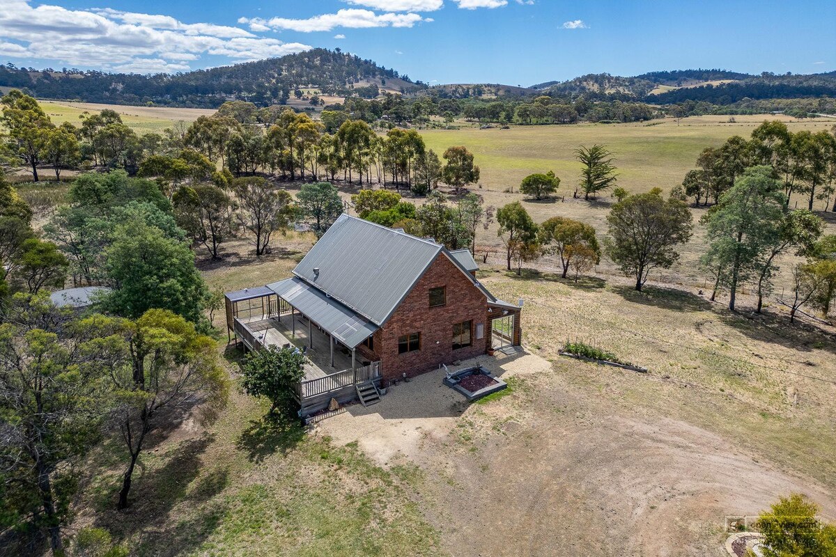 Farm Stay Home in Orielton