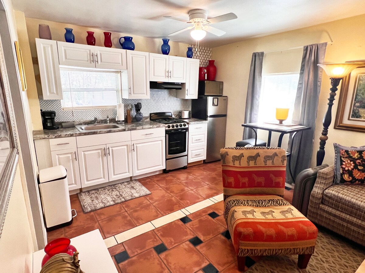 Cozy Retreat, Downtown DeLand