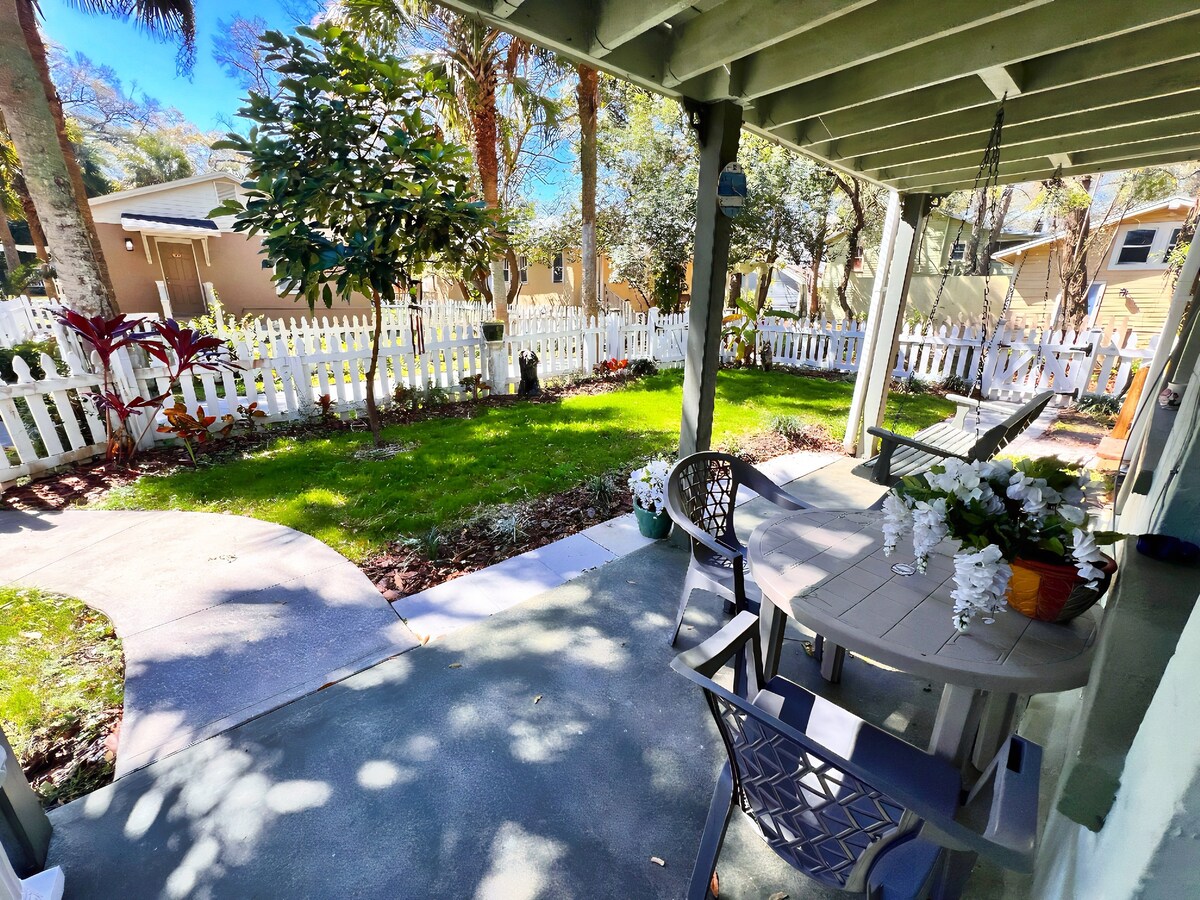 Cozy Retreat, Downtown DeLand