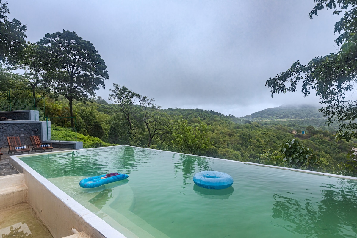 1 bedroom cottage in Pawna with Infinity pool