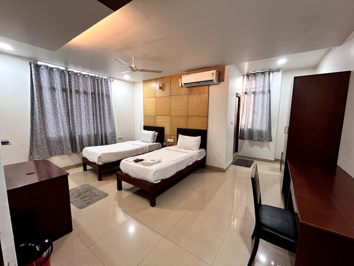 Room in Hotel, Hitech city, Madhapur