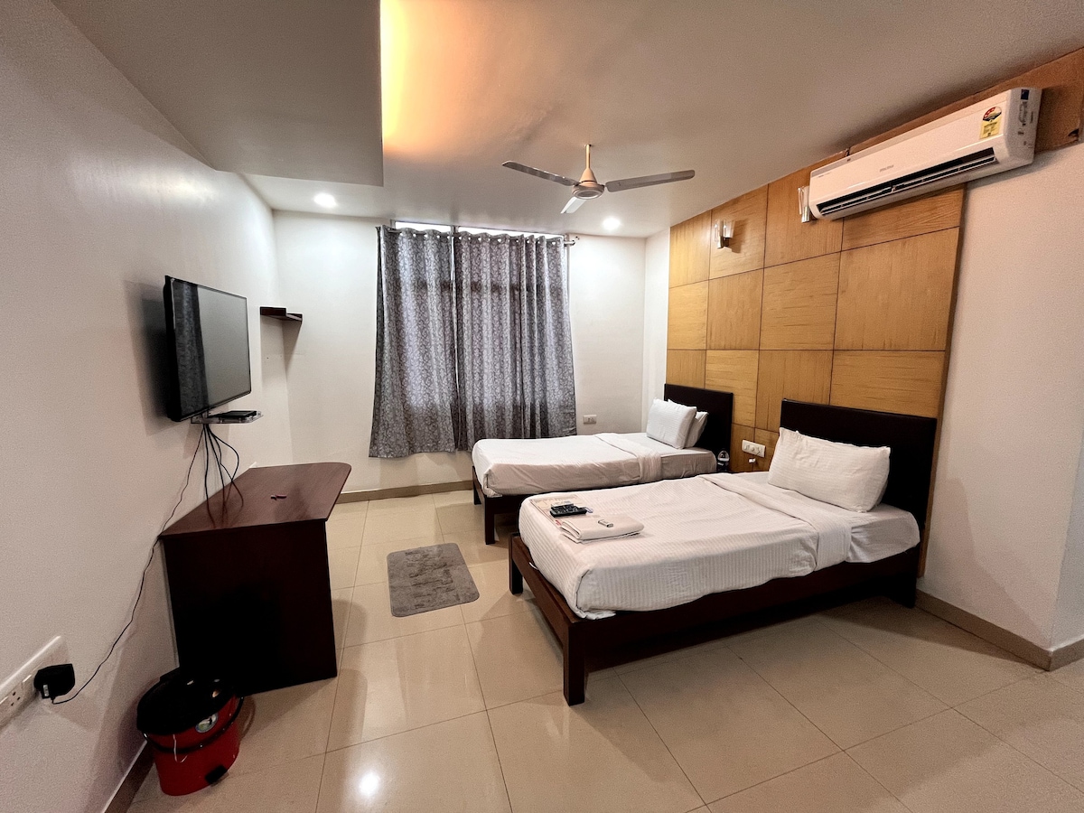 Room in Hotel, Hitech city, Madhapur