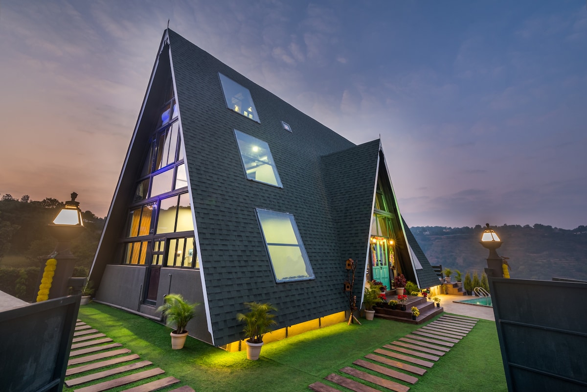 3BR pyramid-shaped infinity pool villa, Panchgani