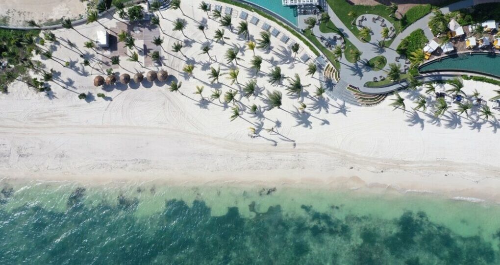 Modern luxury beachfront resort 2 BD unit Cancun