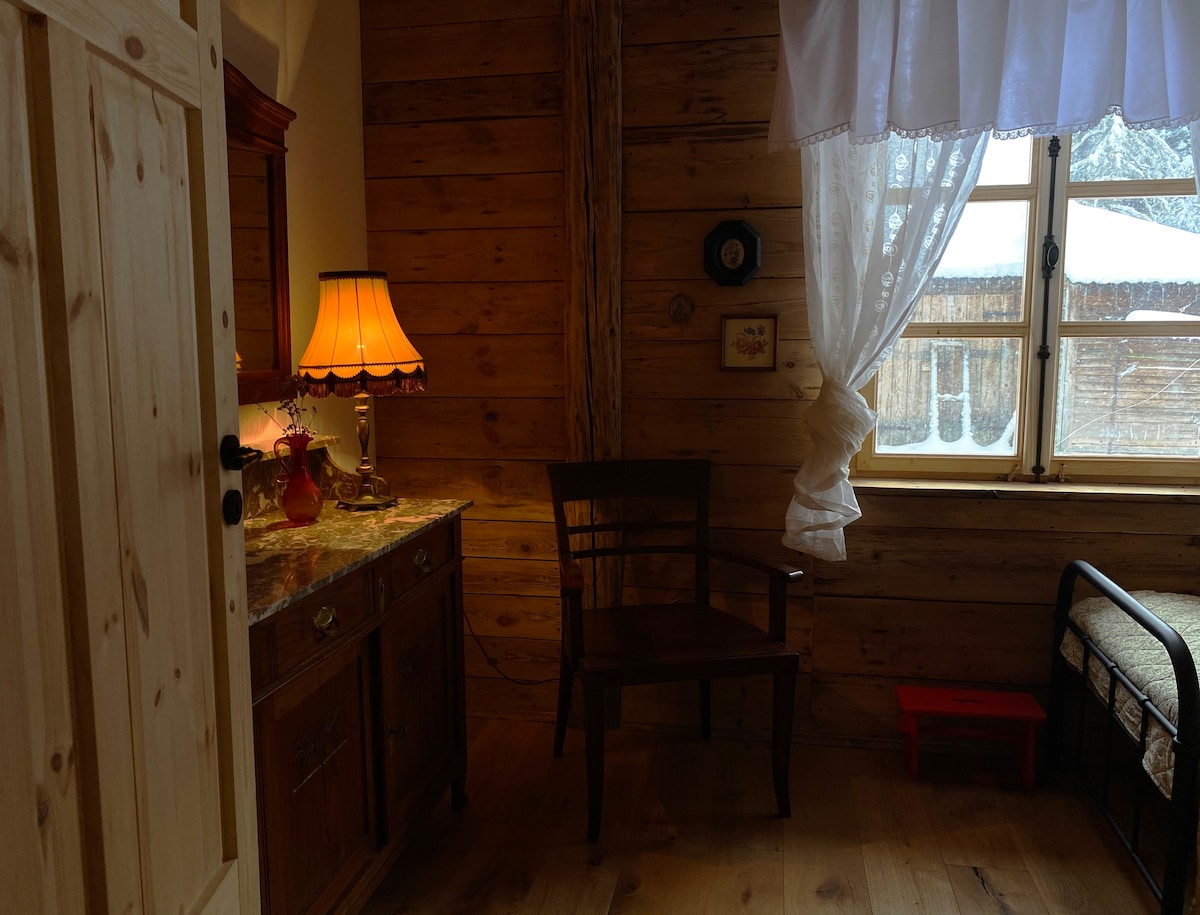 Nad Mikowym Potokiem- apartament w drewnianym domu