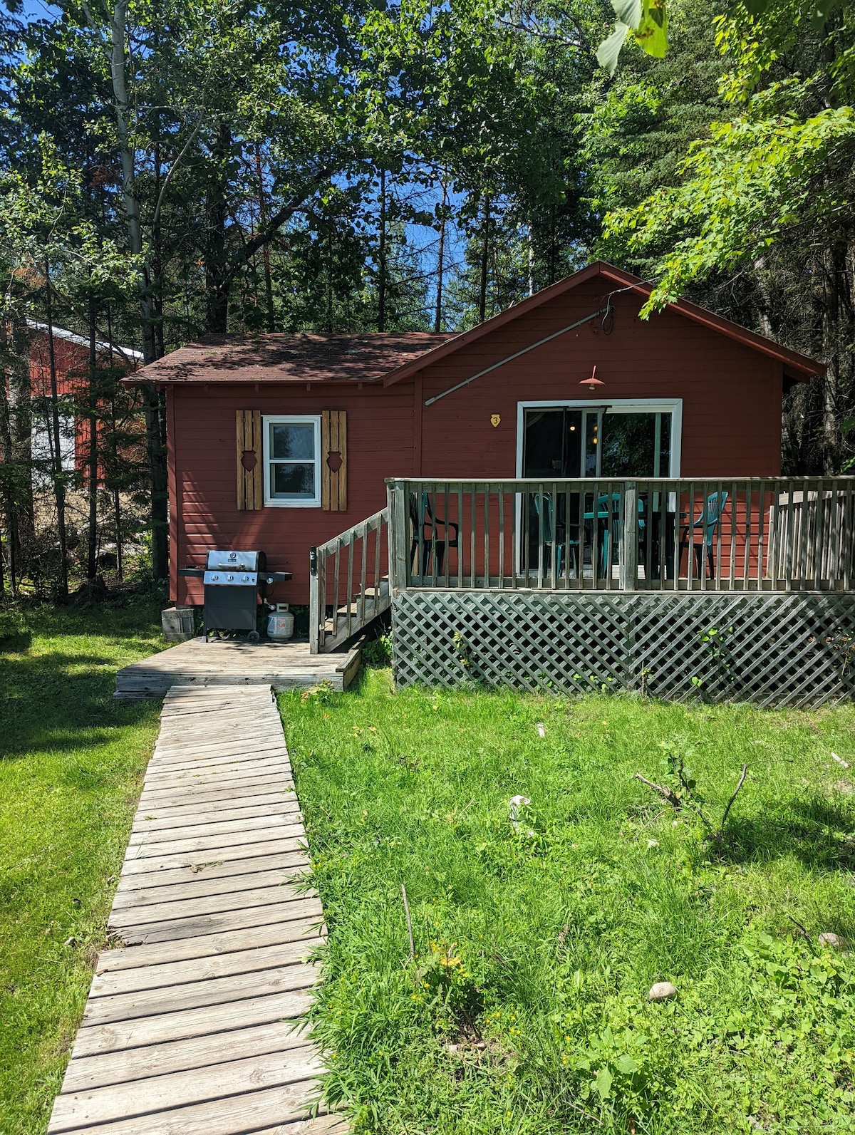 The Little Bear Rustic Cabin