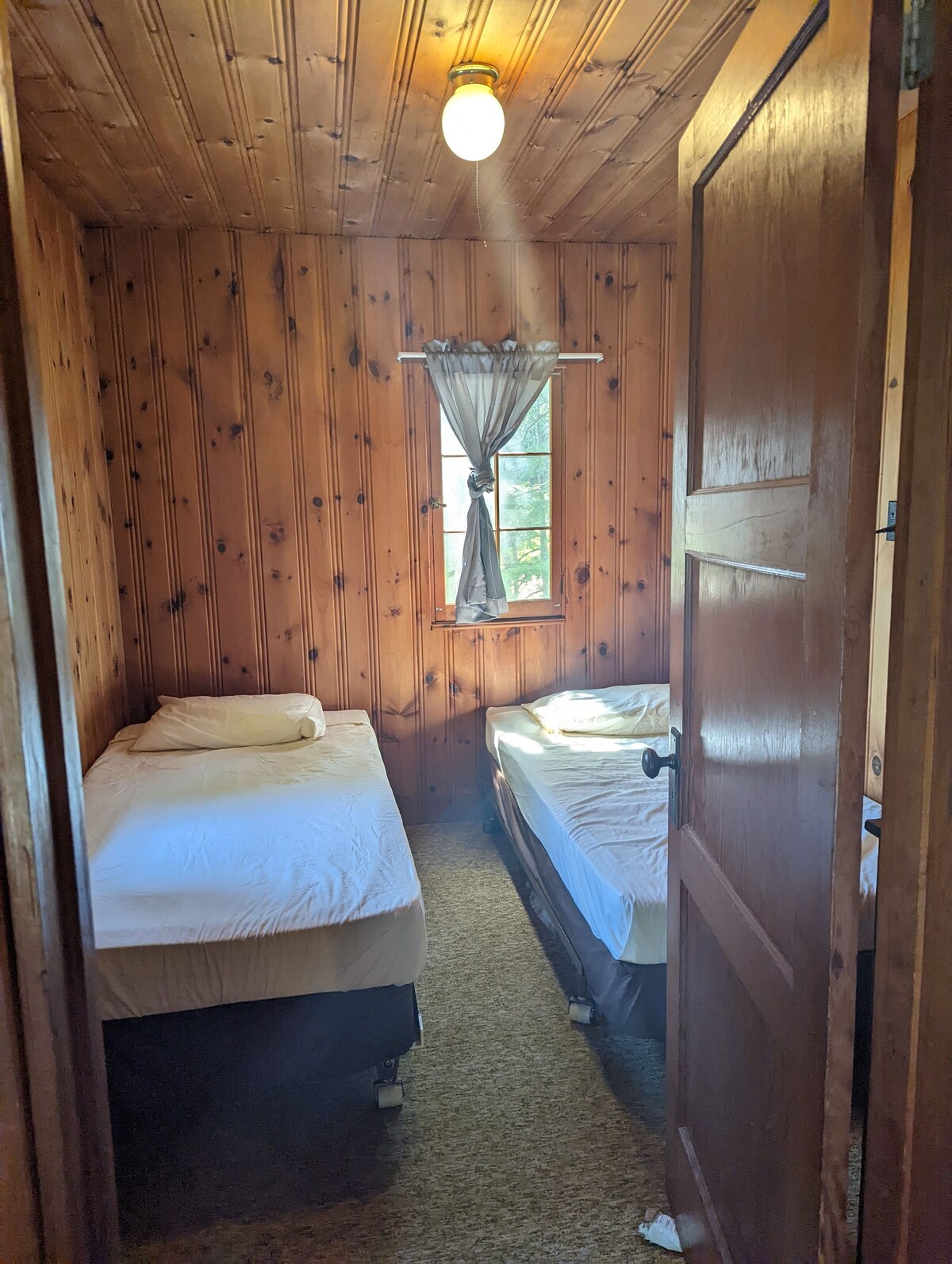 The Little Bear Rustic Cabin