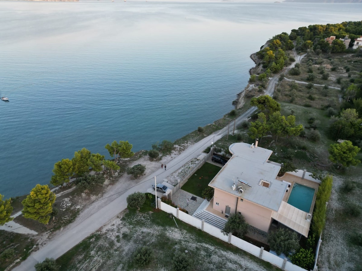 Beach Front Villa Sunrise Isthmia