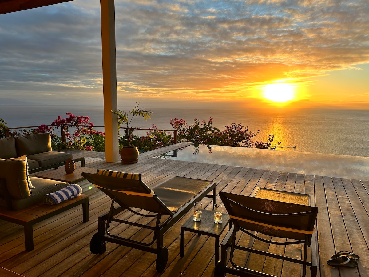 Infinity Luxury Villa - Stunning Sea & Piton Views
