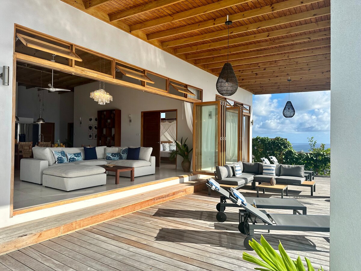 Infinity Luxury Villa - Stunning Sea & Piton Views