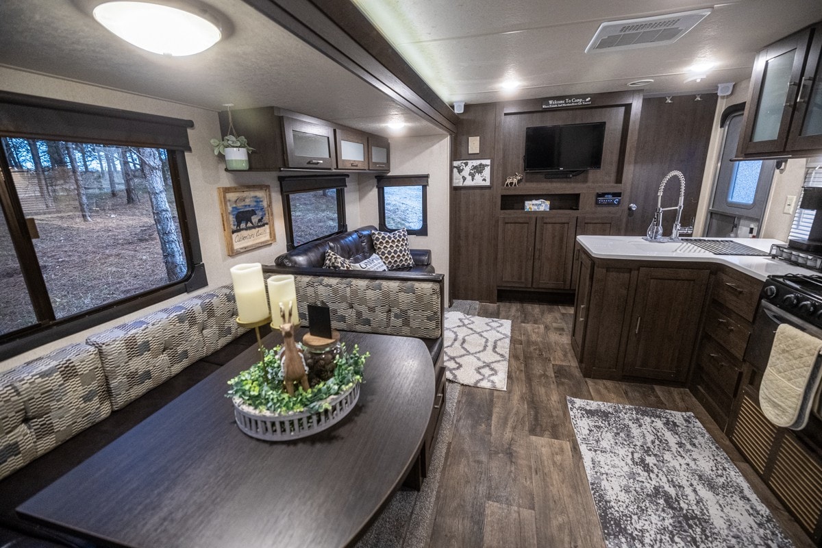 The Memory Maker - Bunkhouse Camper w/ Hot Tub