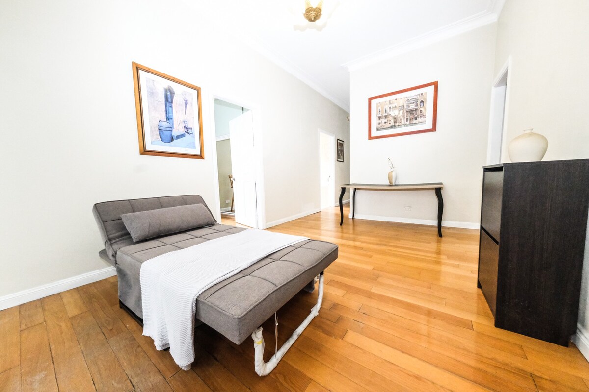 Sydney Five Dock waterfront 2 bed guesthouse