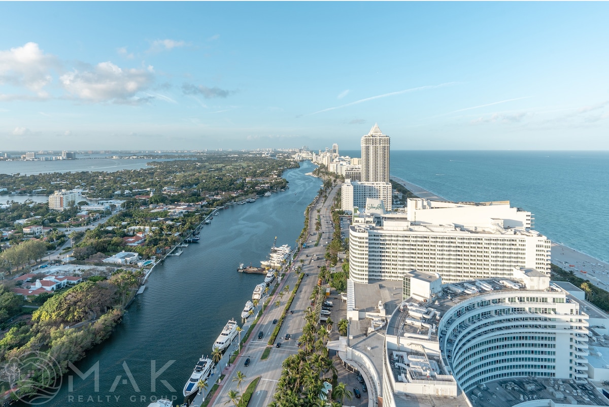 FontaineBleau Penthouse|Breakfast, Cabana, & Valet