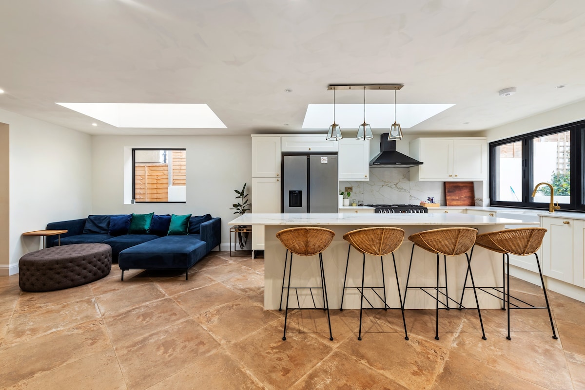Modern and luxury London house | Pass the Keys