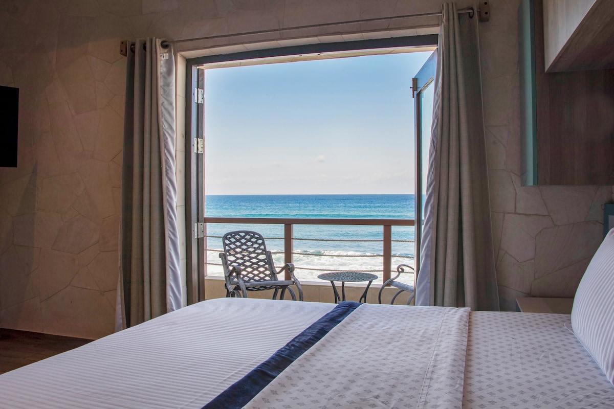 Loft frente al mar con piscina privada