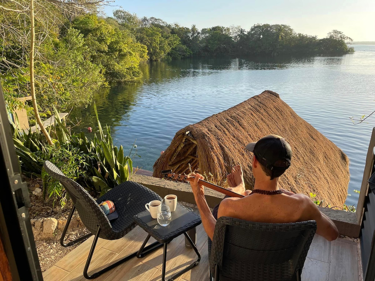 Cenote Negro Burrow （又名单间公寓）