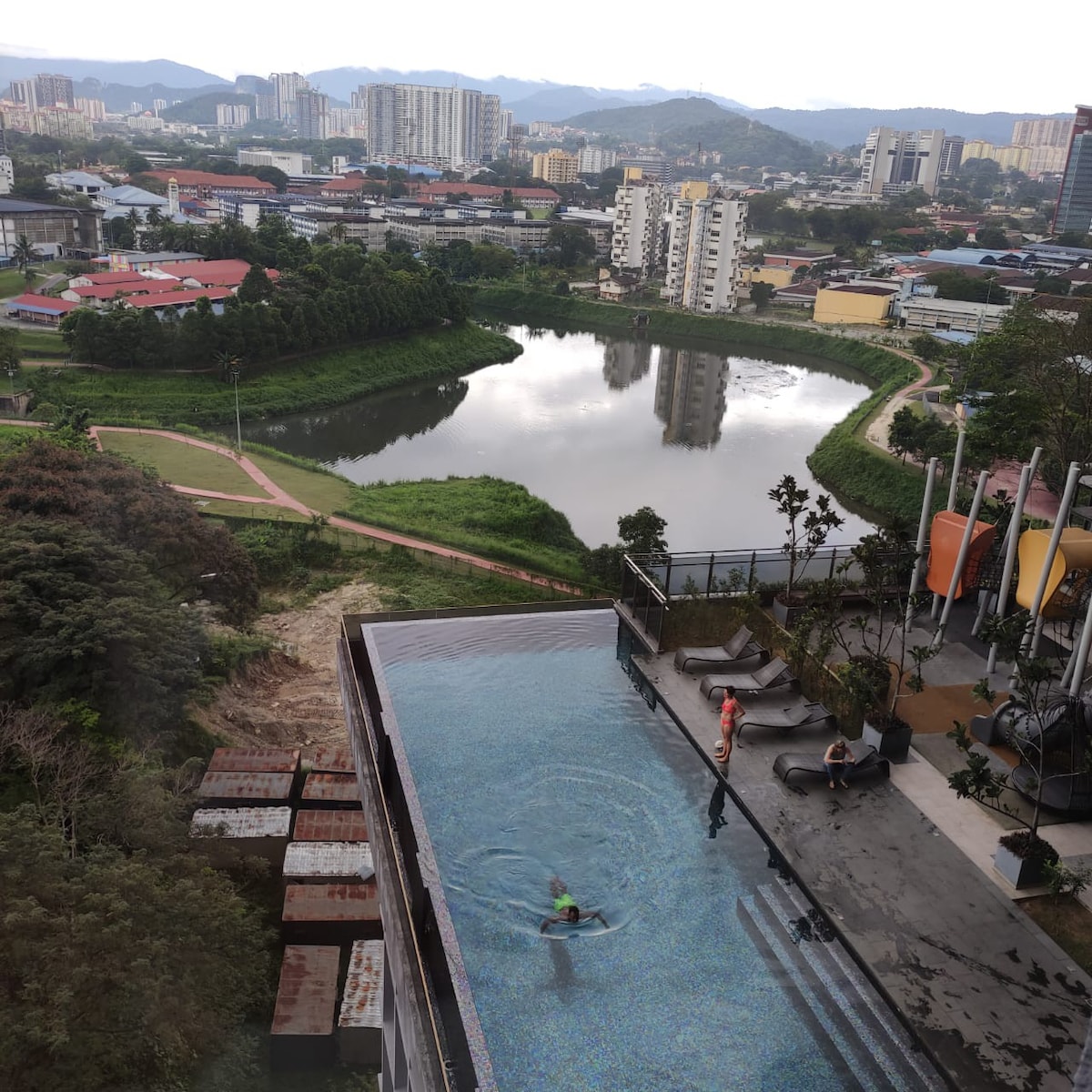 吉隆坡城中城IJN泳池景观天际泳池天际健身房