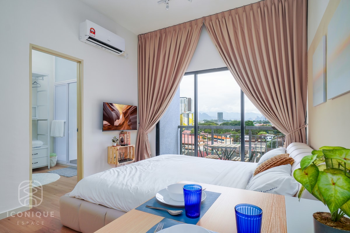 Deluxe Studio w/Balcony Infinity Pool|2pax|IconHF