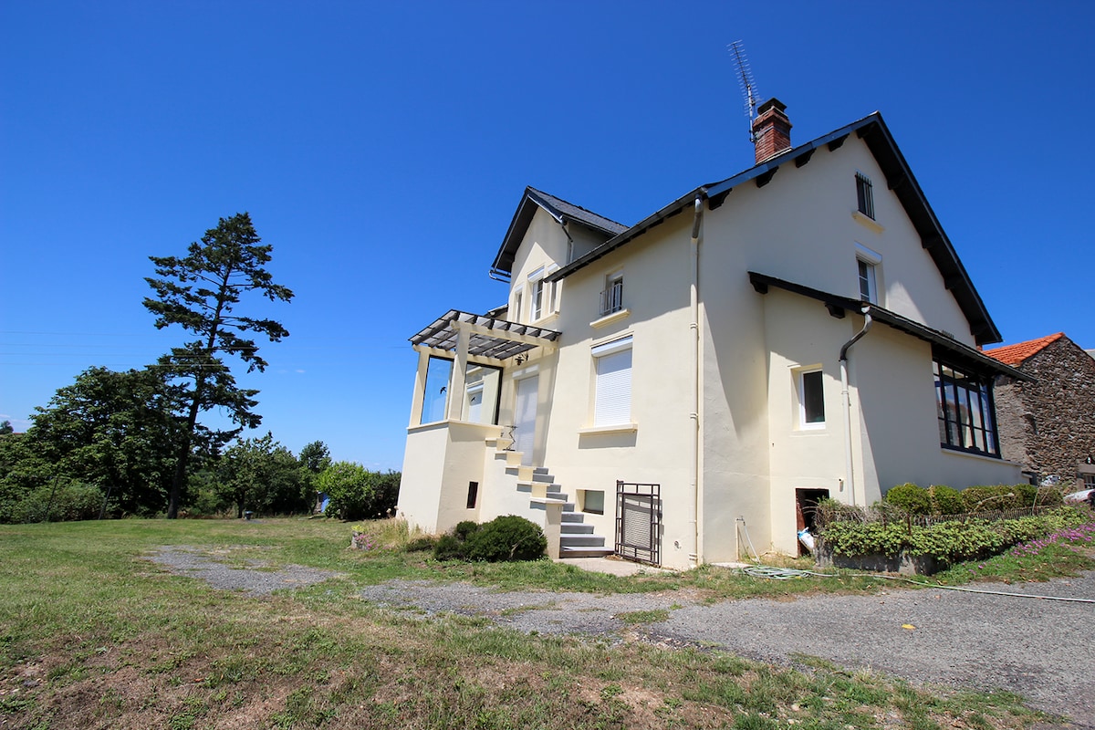 Gîte de la Borie Le Ségur Tarn家具住宿3 *