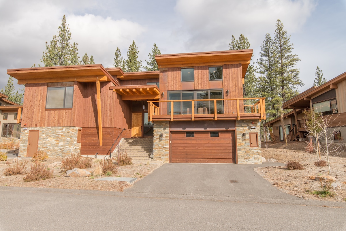 Northstar View Oasis with Private Club Amenities!