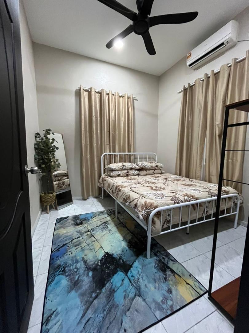 Zaha Homestay Kangar